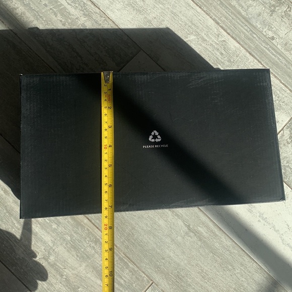 Nick Graham Cardboard Shoe Box Empty For your Gift Wrap - Picture 2 of 6